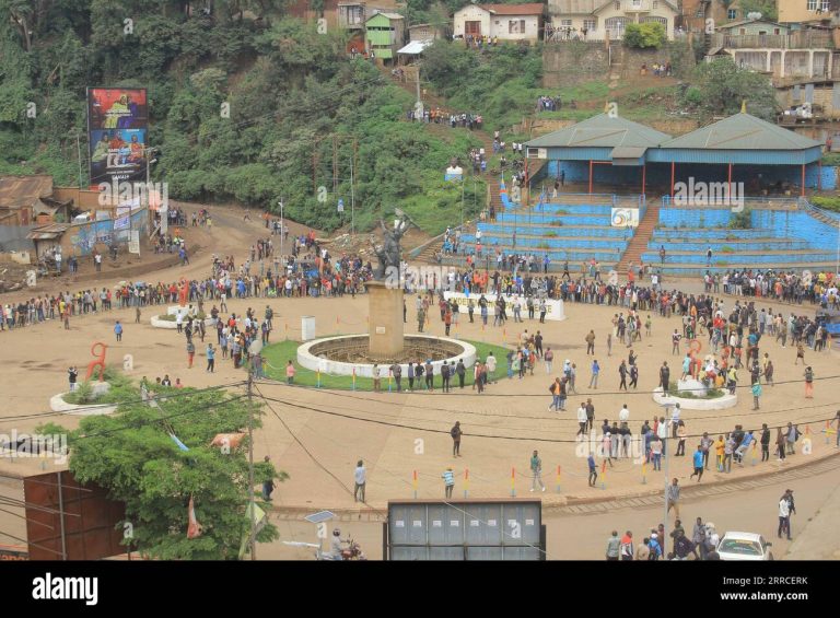211103-kinshasa-nov-3-2021-photo-taken-on-nov-3-2021-shows-people-gathering-in-bukavu-capital-of-south-kivu-province-in-eastern-democratic-republic-of-the-congo-drc-a-group-of-rebels-attacked-sev